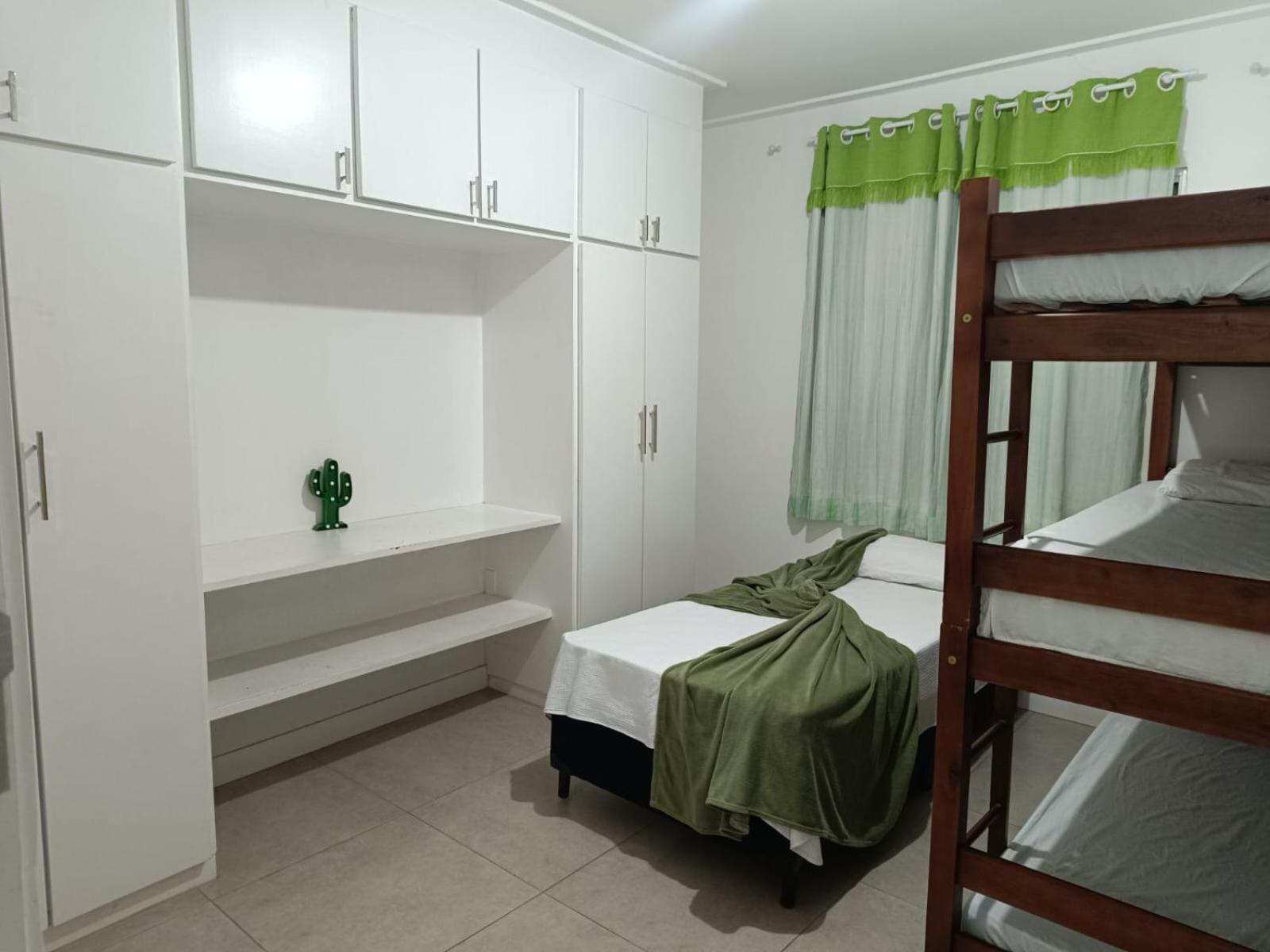 Da Vila, Feminino Casa de hóspedes *